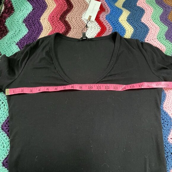 NWT Dynamite T-shirt Womens L Emma Scoop Neck Loose Fit Rib Tee Black - Picture 6 of 8
